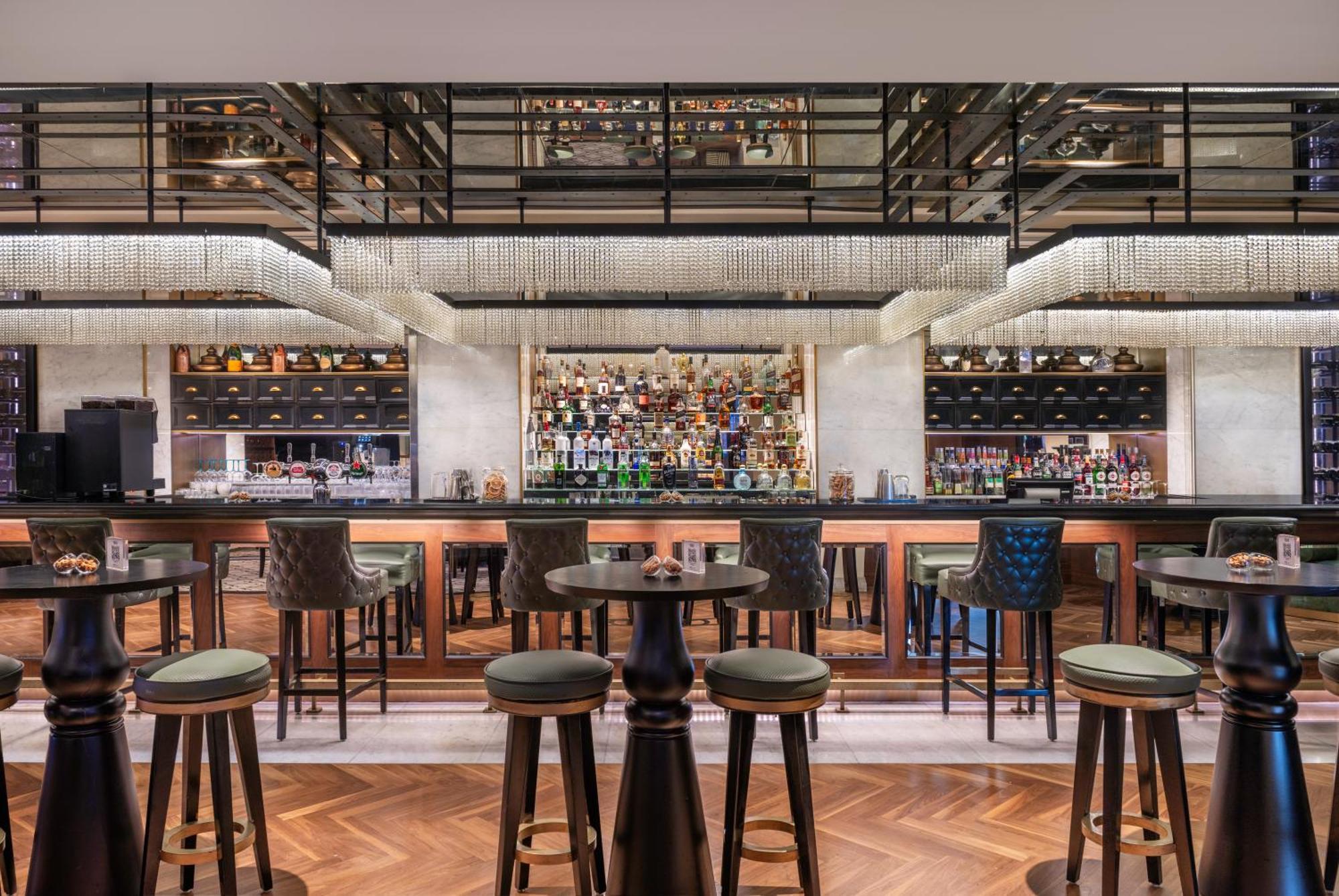 The H Dubai Hotel Exterior photo The bar at the 1907